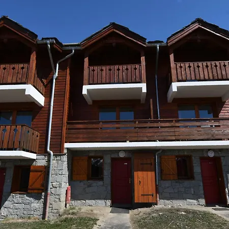 Chalet De Montagne En Bord De Piste